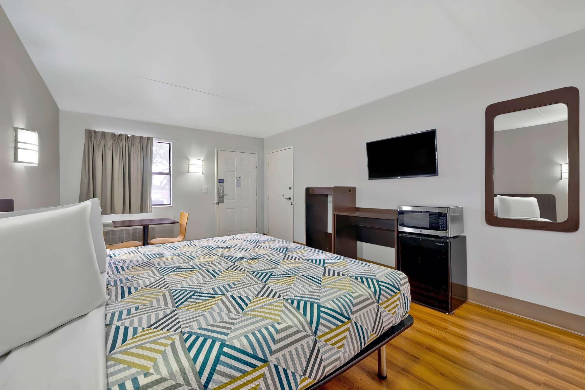 Hotel 6-plano, Tx - Northeast Plano